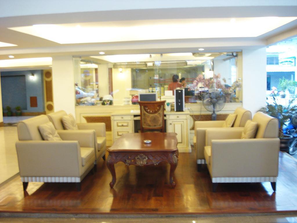 Lk Mansion Aparthotel Pattaya Bagian luar foto