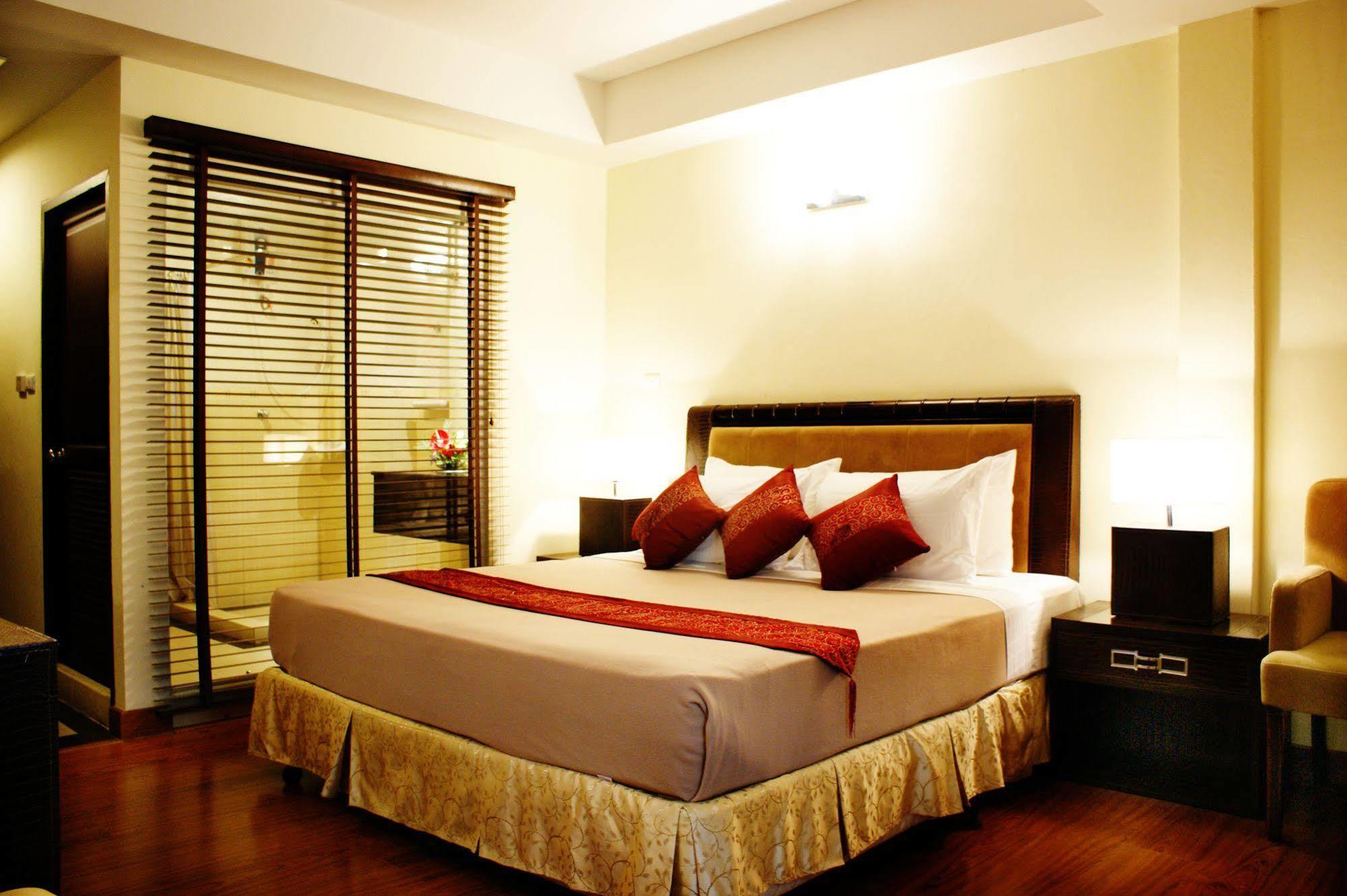 Lk Mansion Aparthotel Pattaya Bagian luar foto
