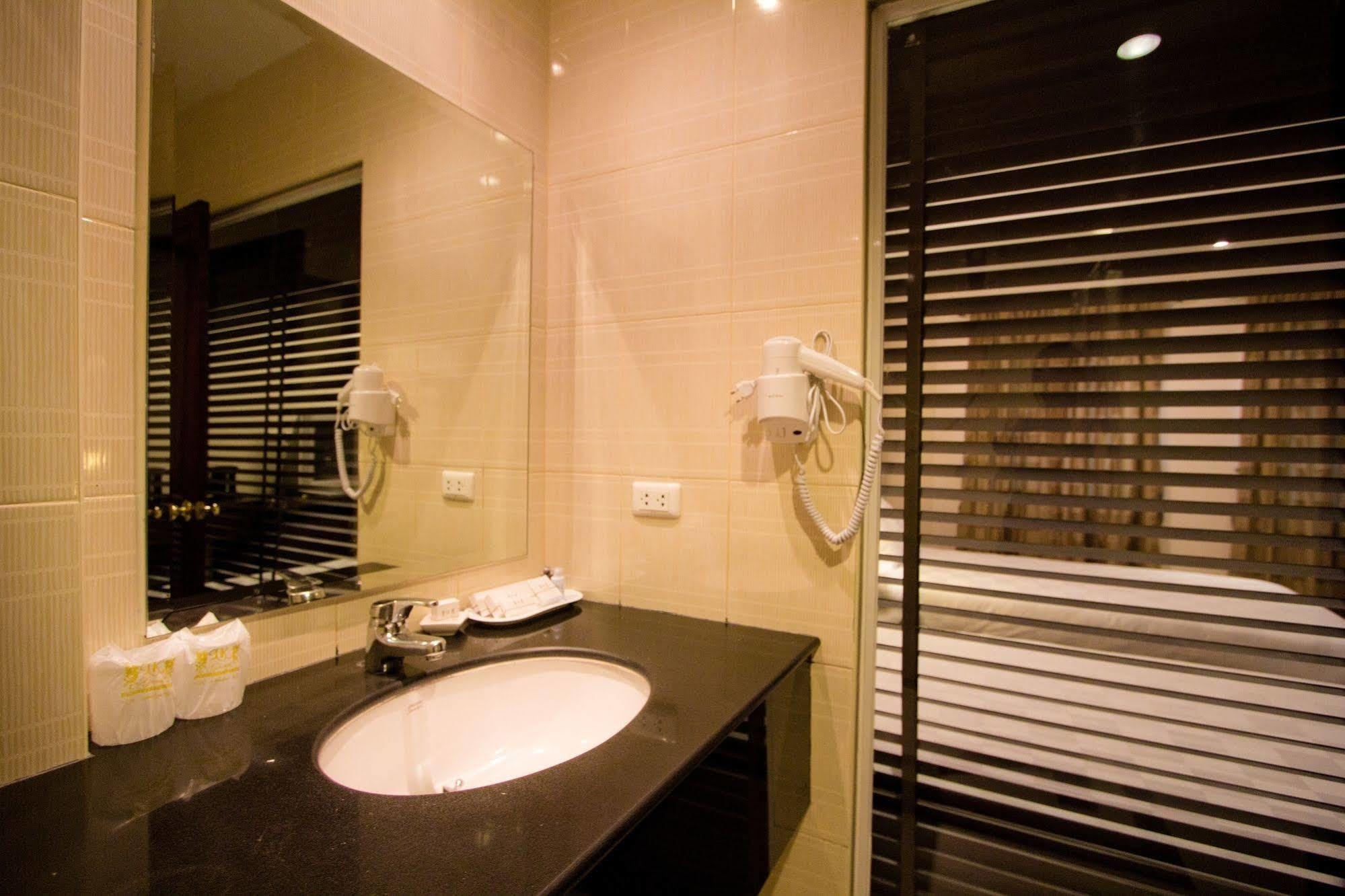Lk Mansion Aparthotel Pattaya Bagian luar foto