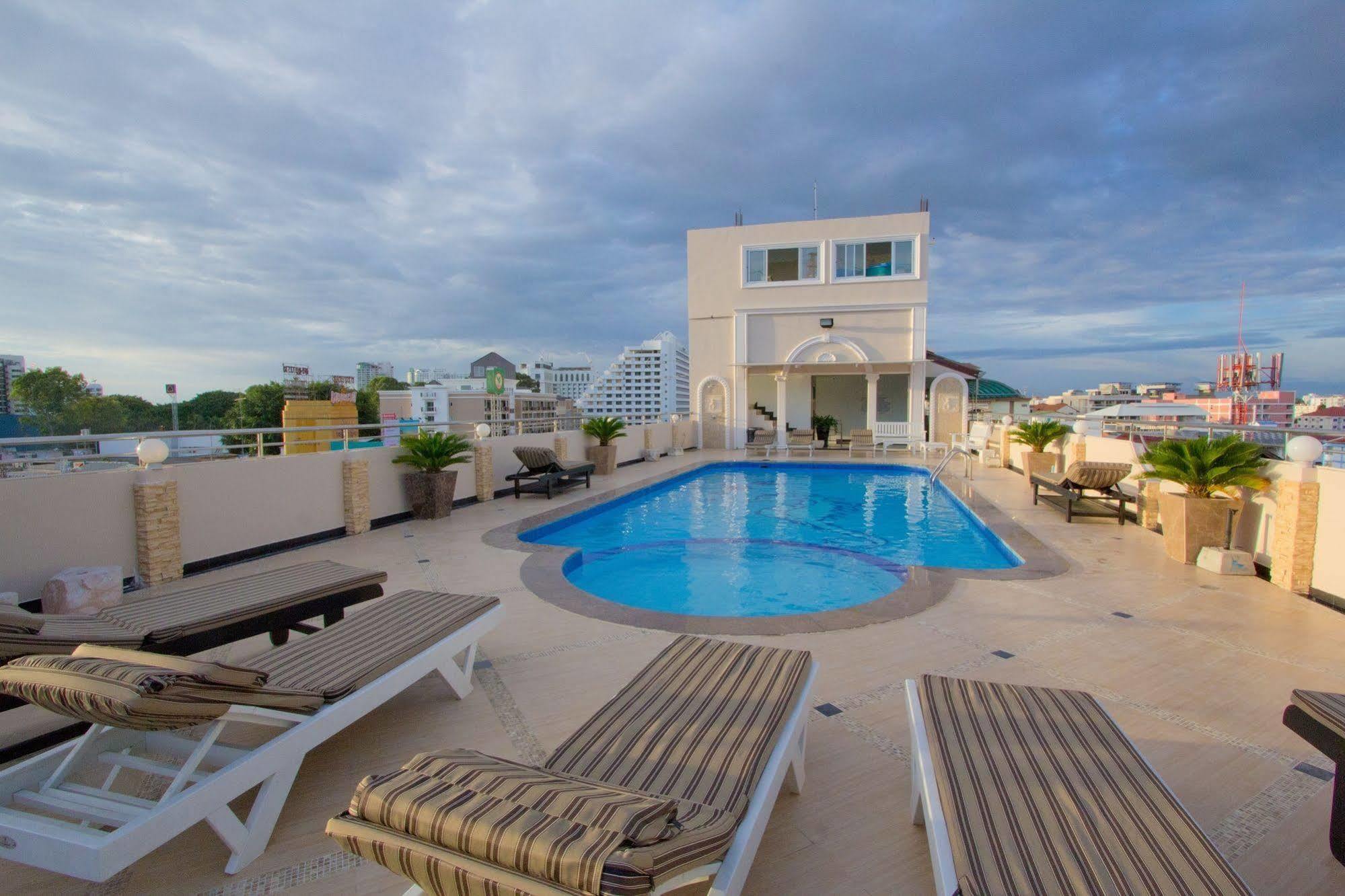 Lk Mansion Aparthotel Pattaya Bagian luar foto