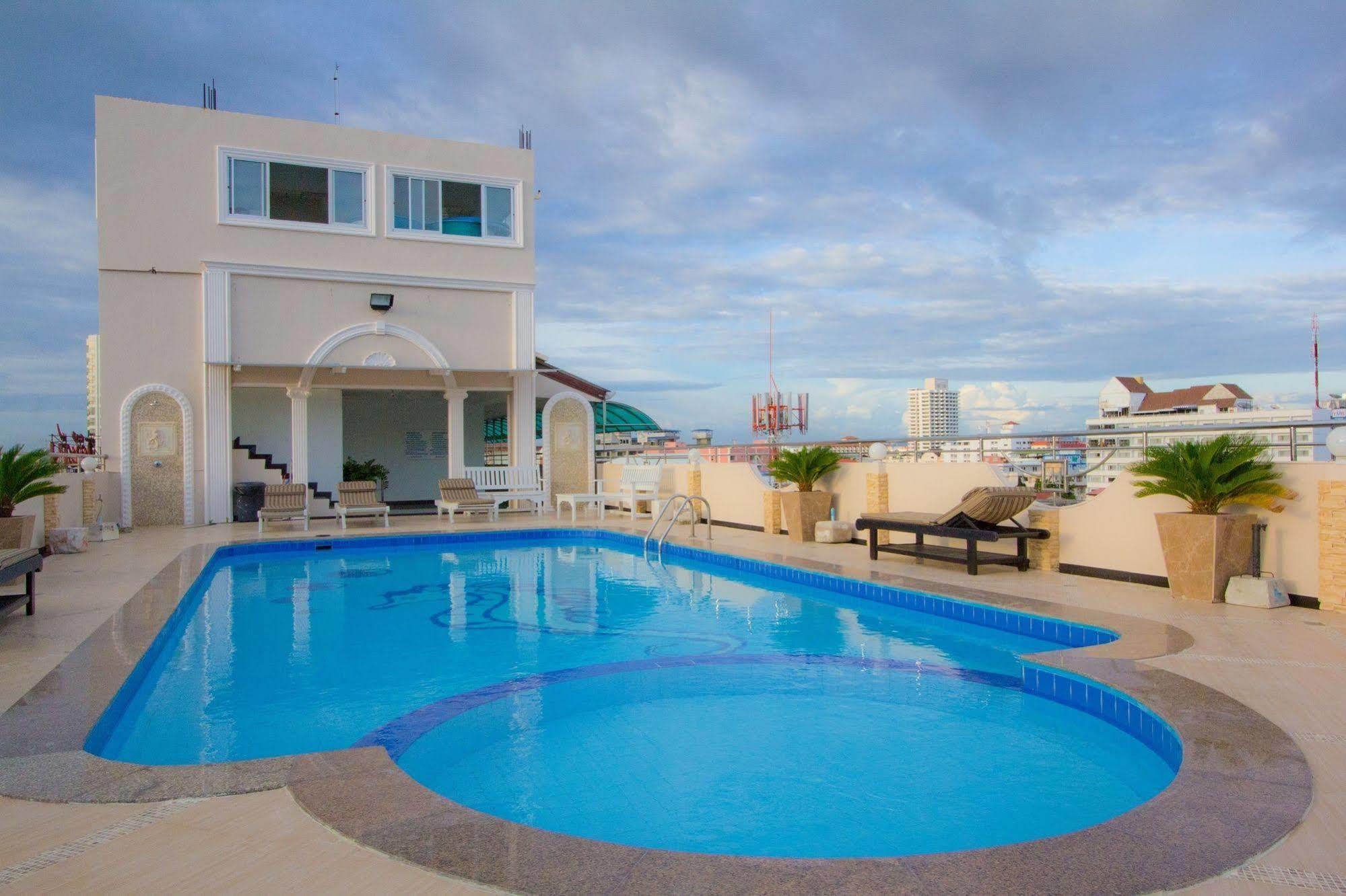 Lk Mansion Aparthotel Pattaya Bagian luar foto