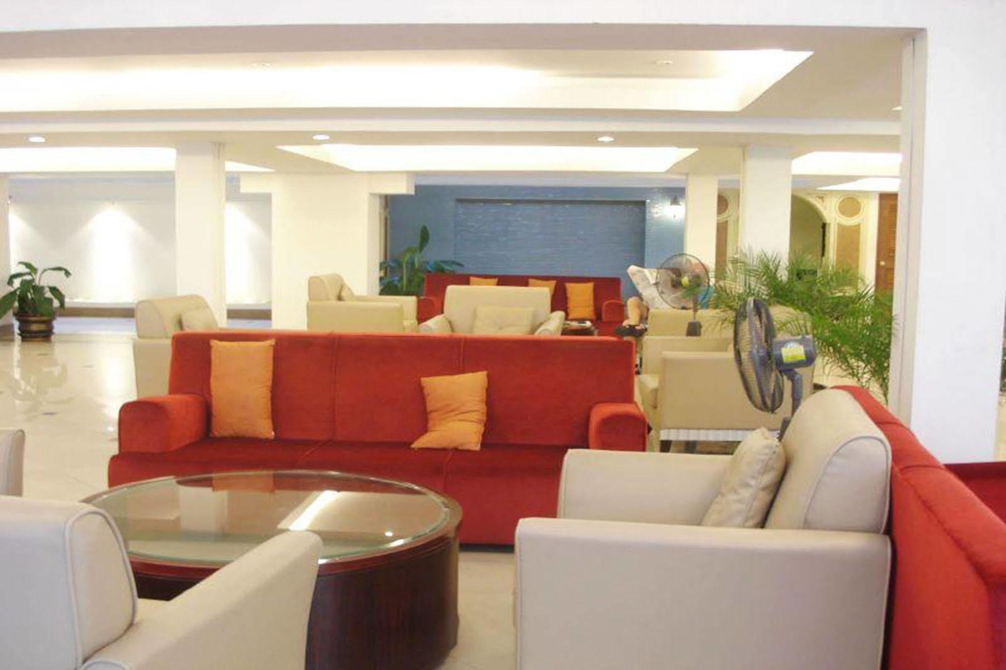 Lk Mansion Aparthotel Pattaya Bagian luar foto
